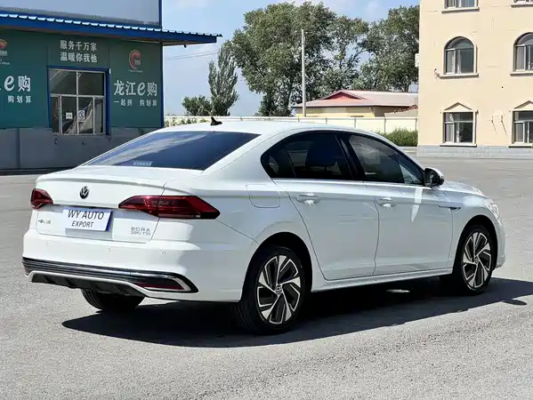Volkswagen Bora 2023