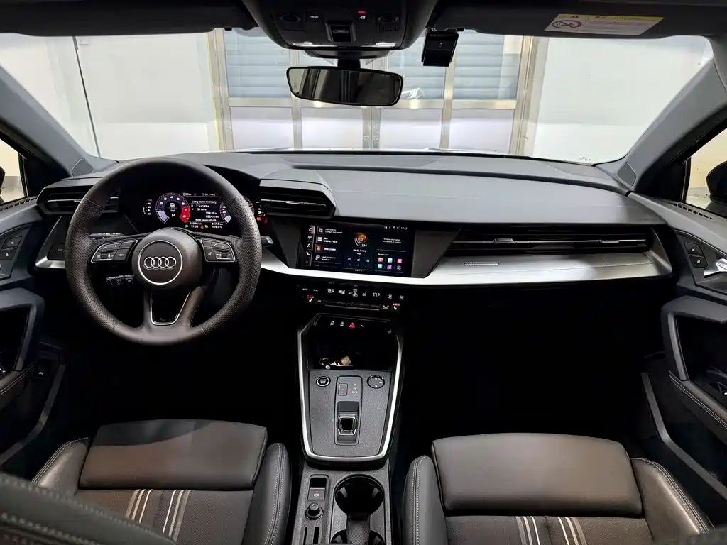 Audi A3 2023 — фото 15