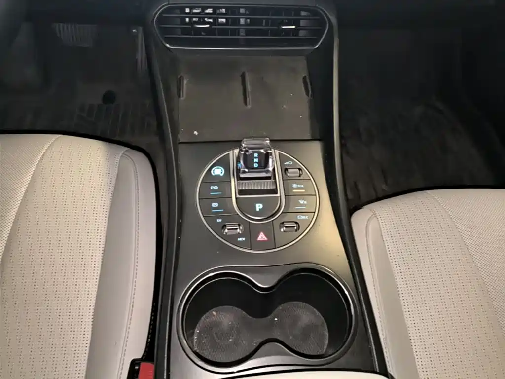 BYD Seal 05 DM-i 2025 — фото 14