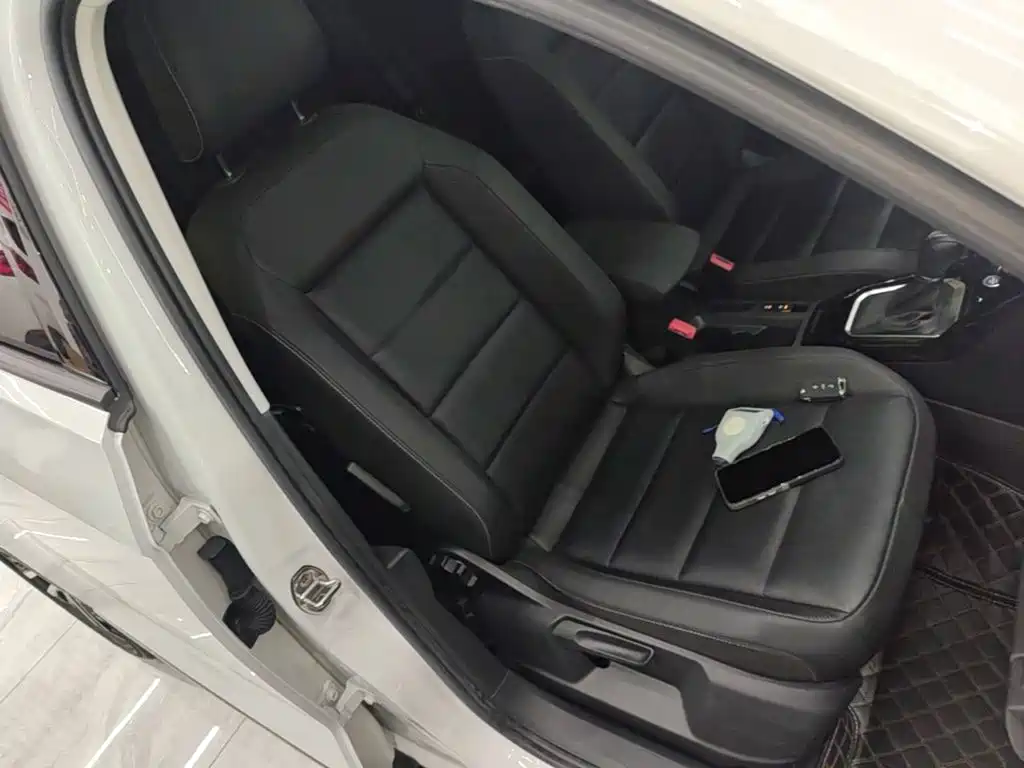 Volkswagen T-Roc 2020 — фото 25