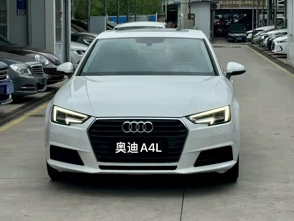 Audi A4L 2017 — фото 2