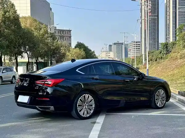 Hongqi H5 2022