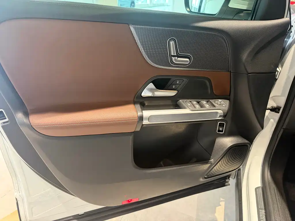 Mercedes-Benz GLB 2020 — фото 13