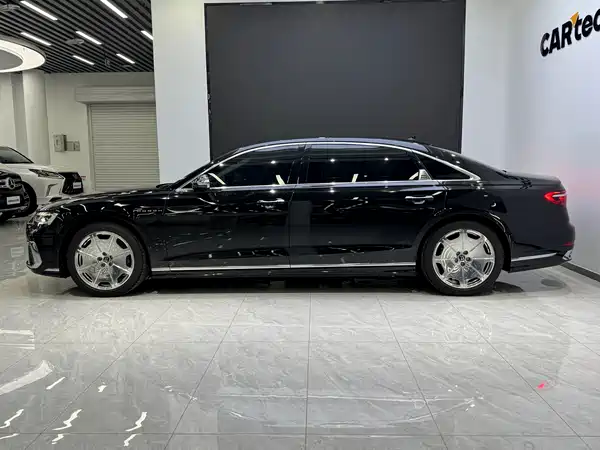 Audi A8 2025