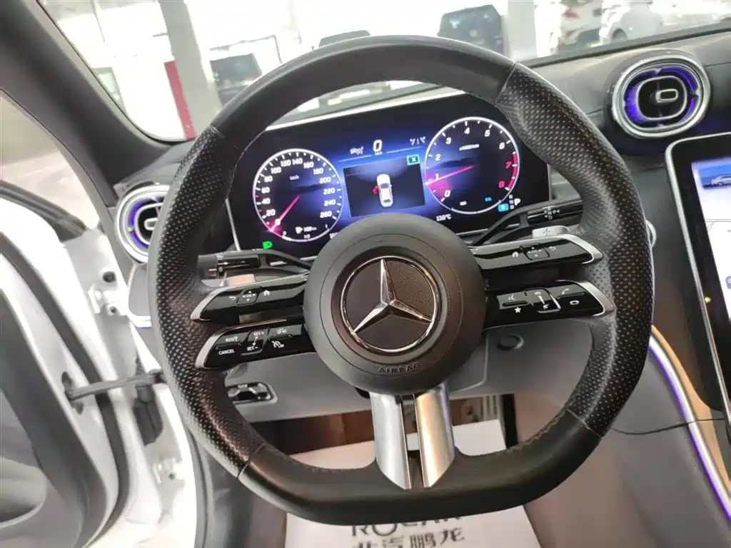 Mercedes-Benz C-Class 2023 — фото 9