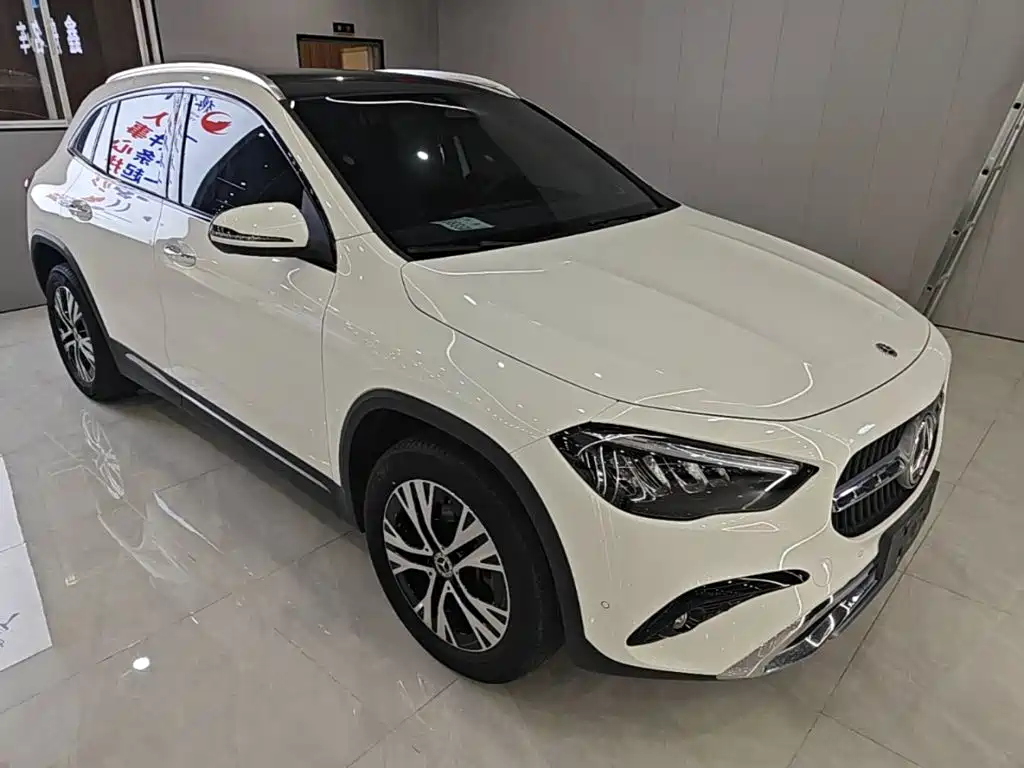 Mercedes-Benz GLA 2024