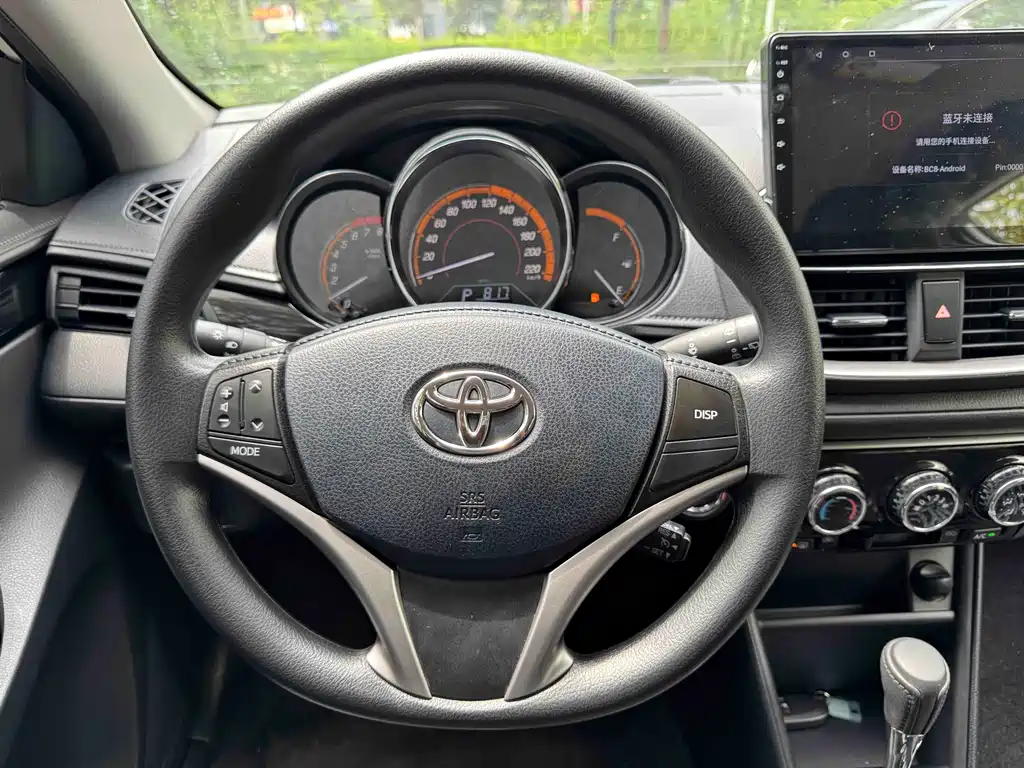 Toyota Yaris L 2022 — фото 22