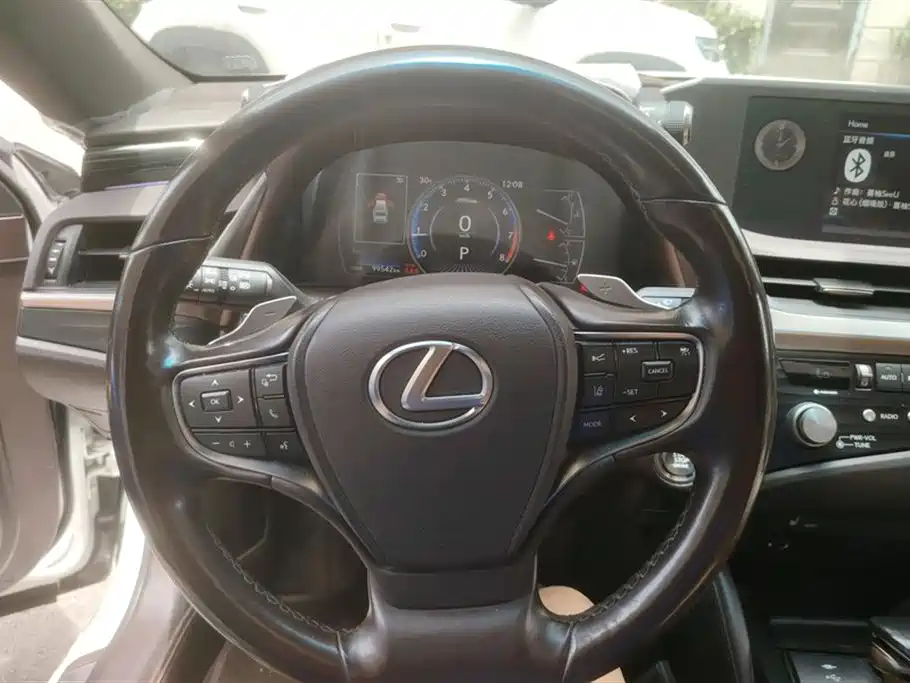 Lexus ES 2021 — фото 15
