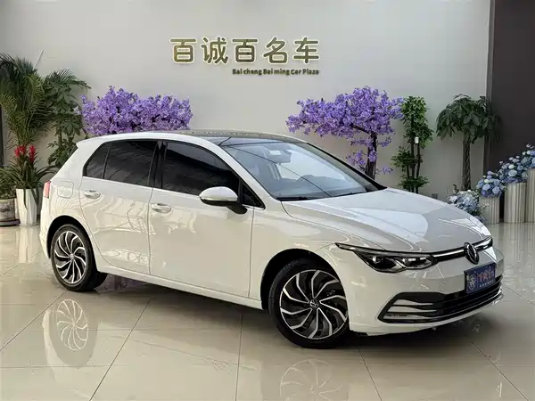 Volkswagen Golf 2023