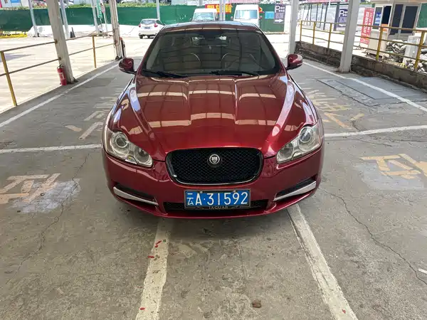 Jaguar XF 2011