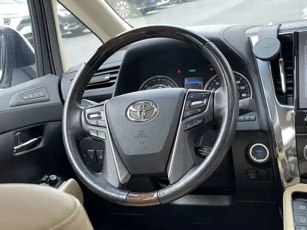 Toyota Alphard 2020