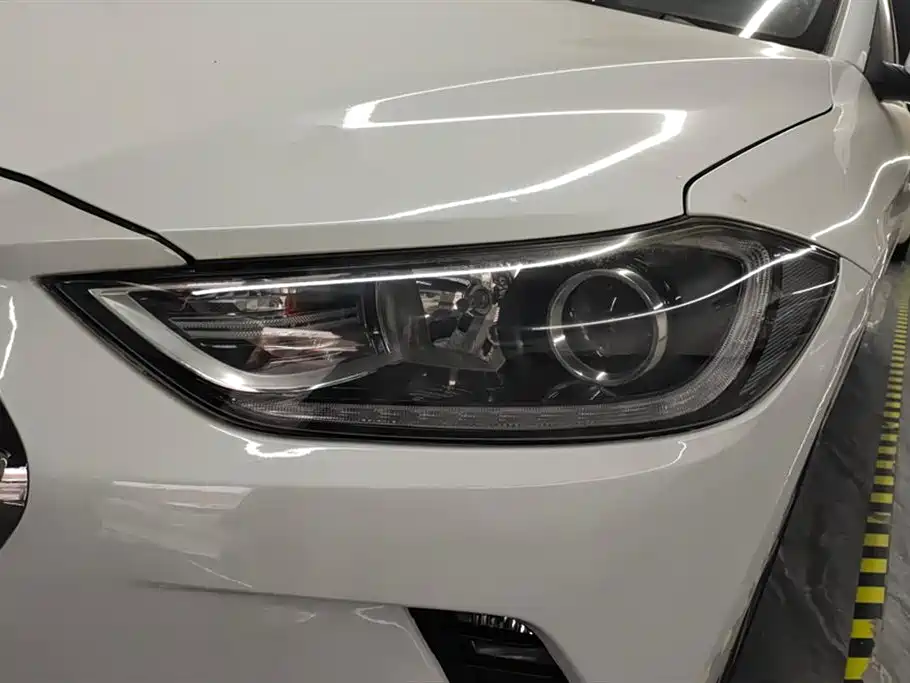 Hyundai Elantra 2017