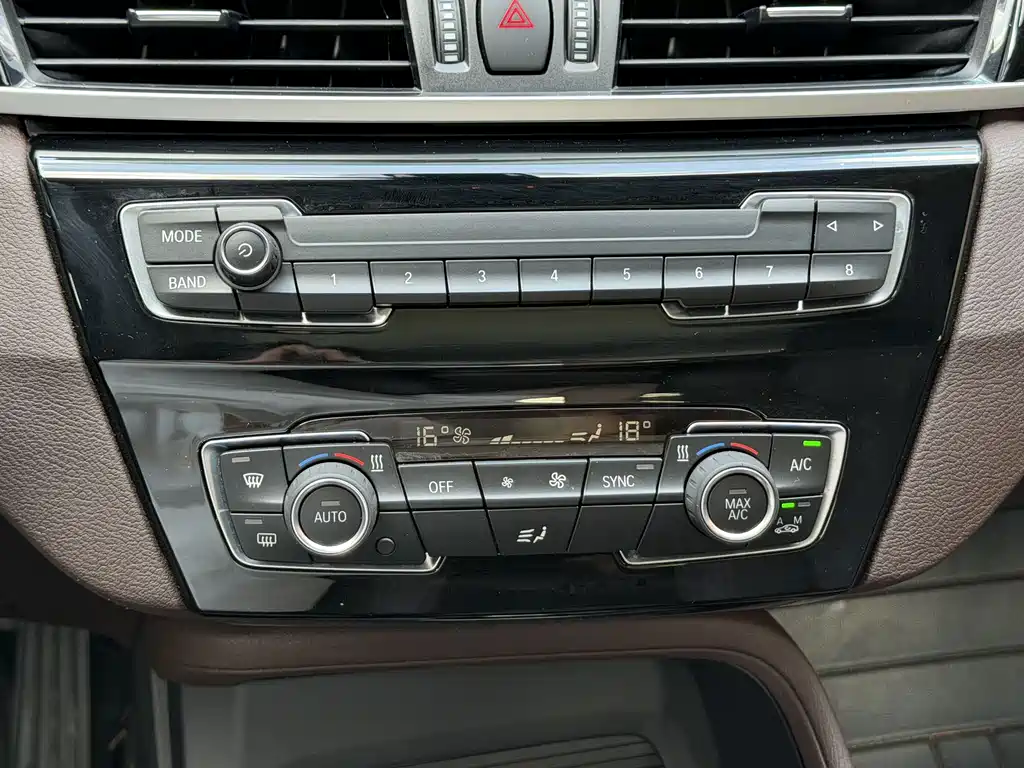 BMW X1 2022 — фото 14