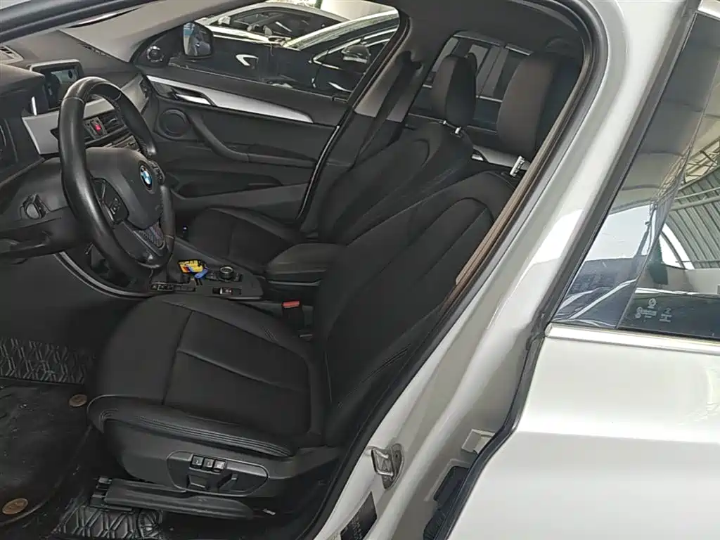 BMW X1 2019 — фото 15