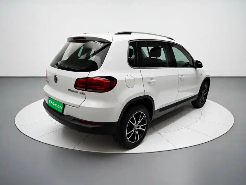 Volkswagen Tiguan 2015 — фото 4