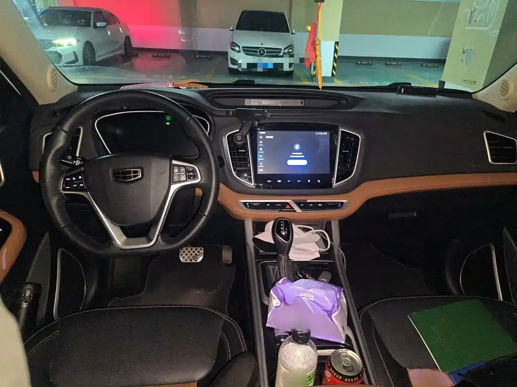 Geely Vision X6 2019 — фото 13