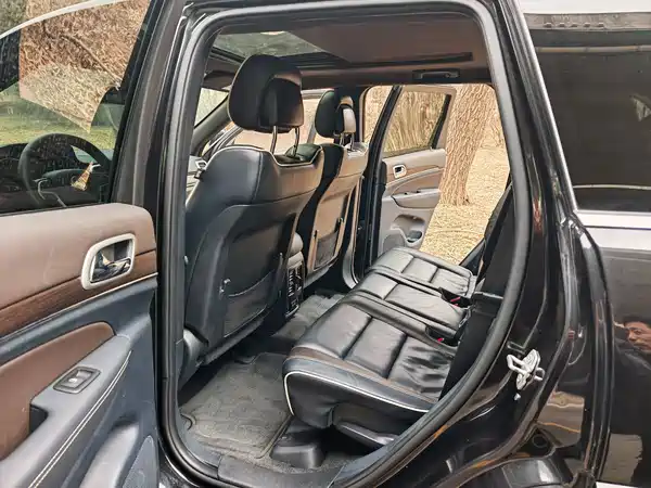 Jeep Grand Cherokee 2015