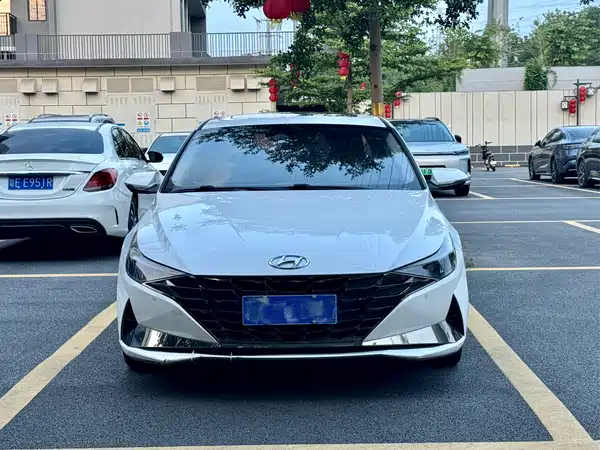 Hyundai Elantra 2021