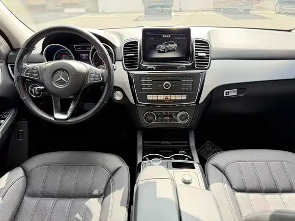 Mercedes-Benz GLE 2016