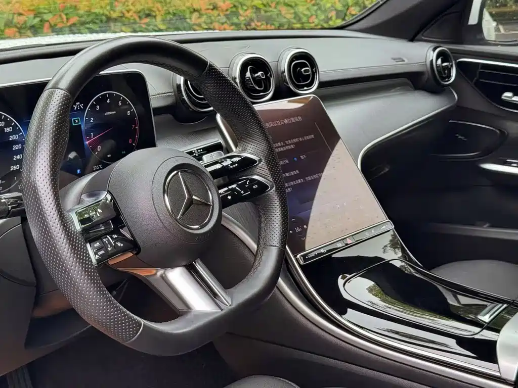 Mercedes-Benz C-Class 2024 — фото 13