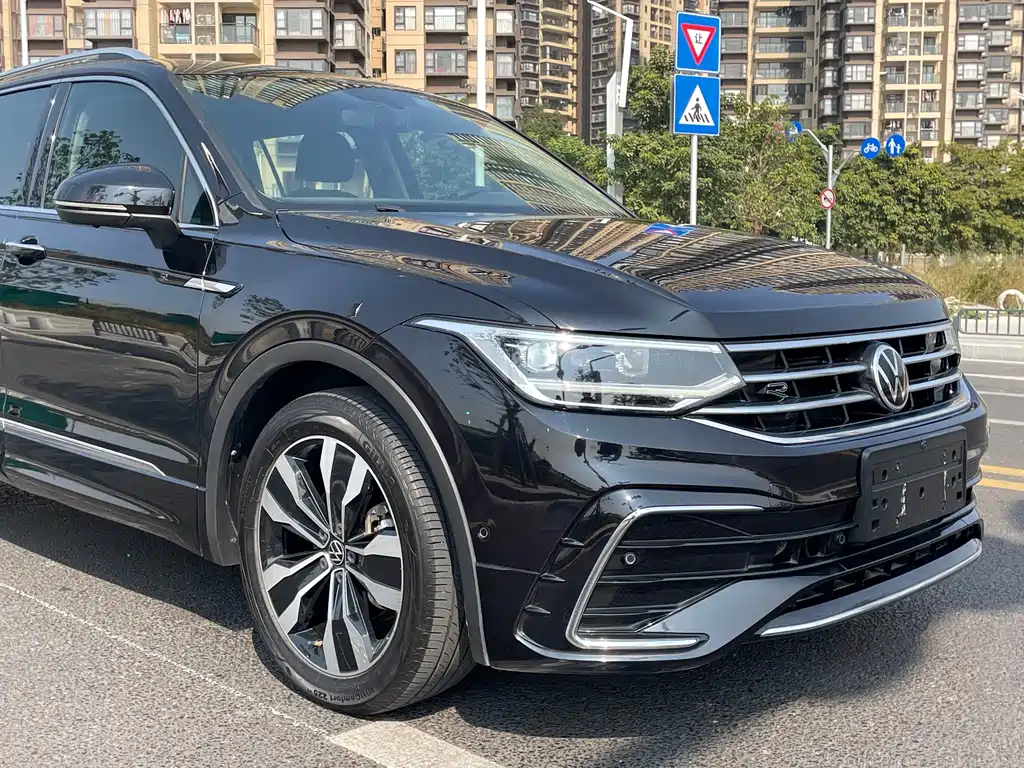 Volkswagen Tiguan L 2021 — фото 4