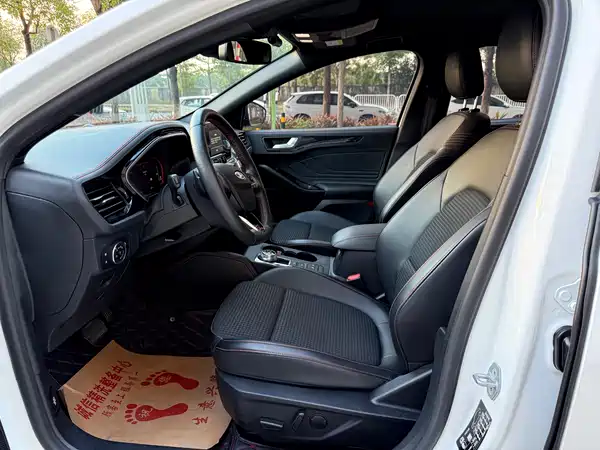 Ford Focus 2021