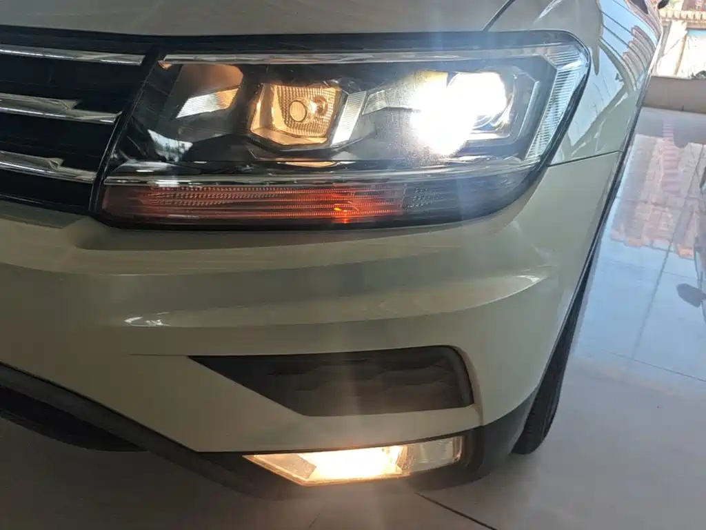 Volkswagen Tiguan L 2017 — фото 24