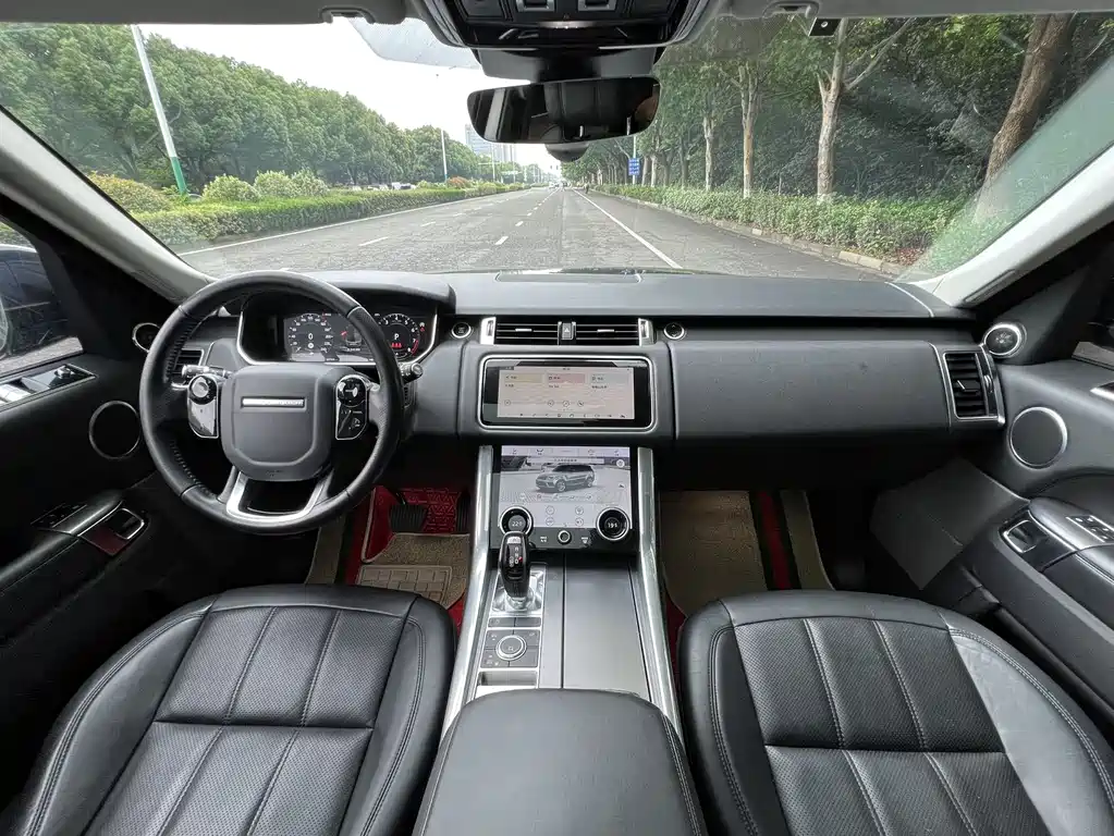 Land Rover Sport 2020 — фото 11