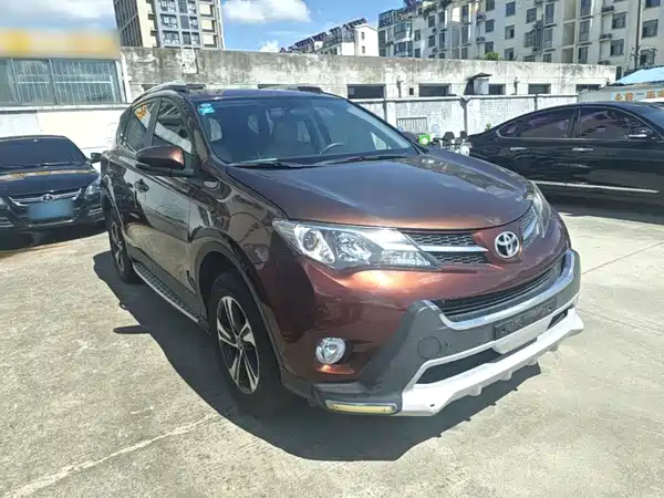 Toyota RAV4 2015