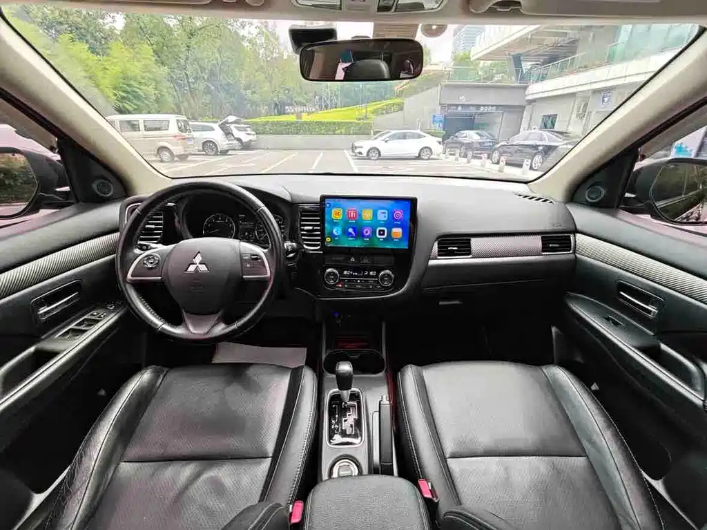 Mitsubishi Outlander 2015 — фото 18
