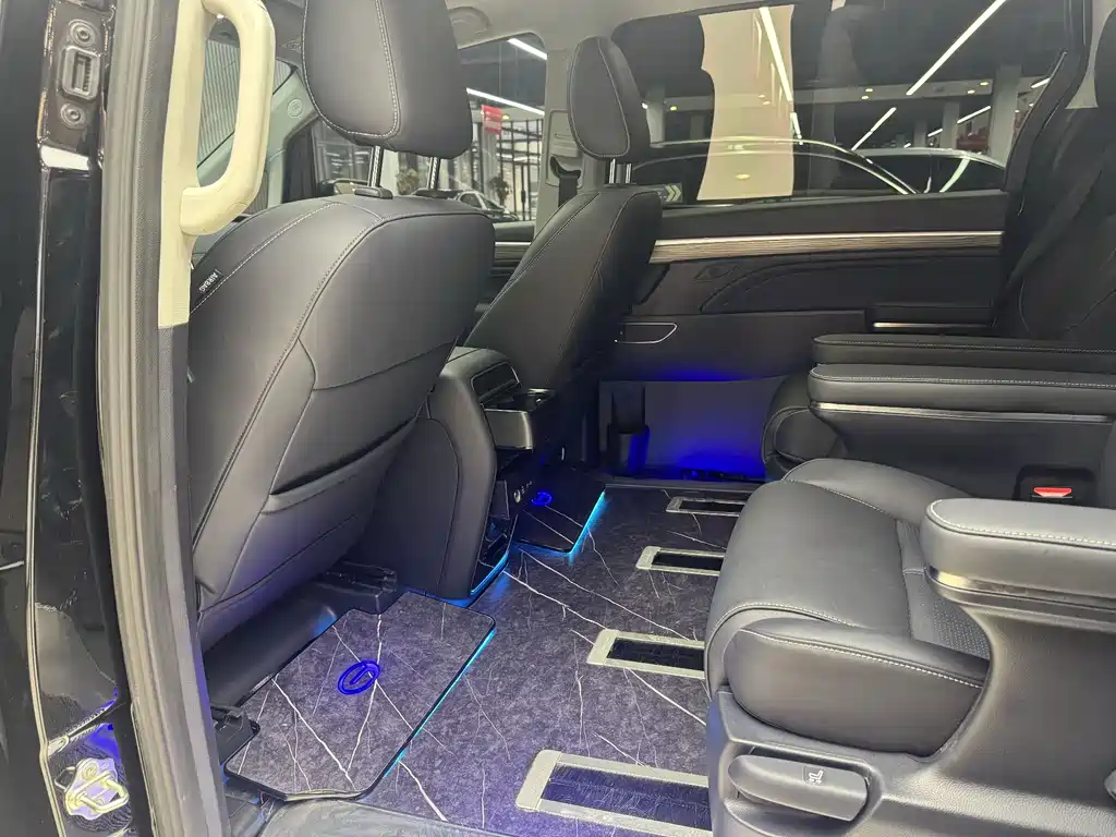 GAC Motor Trumpchi M8 2024 — фото 14