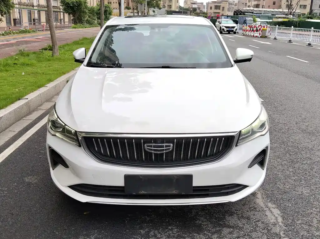 Geely Emgrand 2023 — фото 2