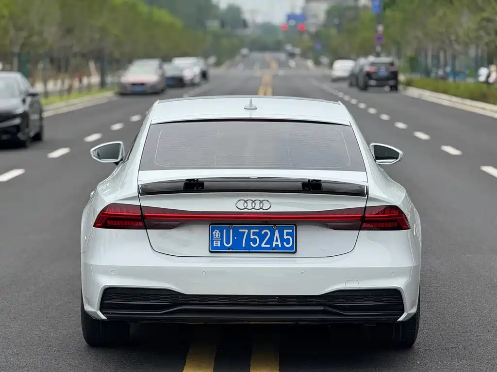 Audi A7 2022 — фото 8