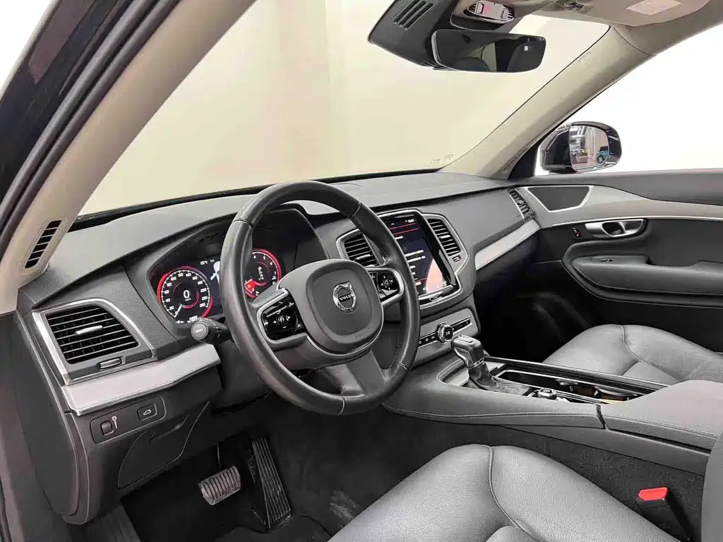 Volvo XC90 2019