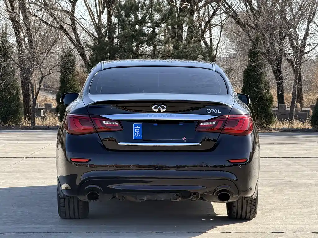 Infiniti Q70 2016 — фото 6