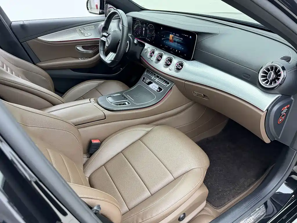 Mercedes-Benz E-Class 2022 — фото 16