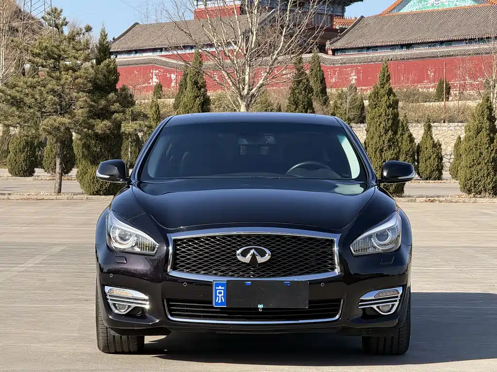 Infiniti Q70 2016 — фото 2
