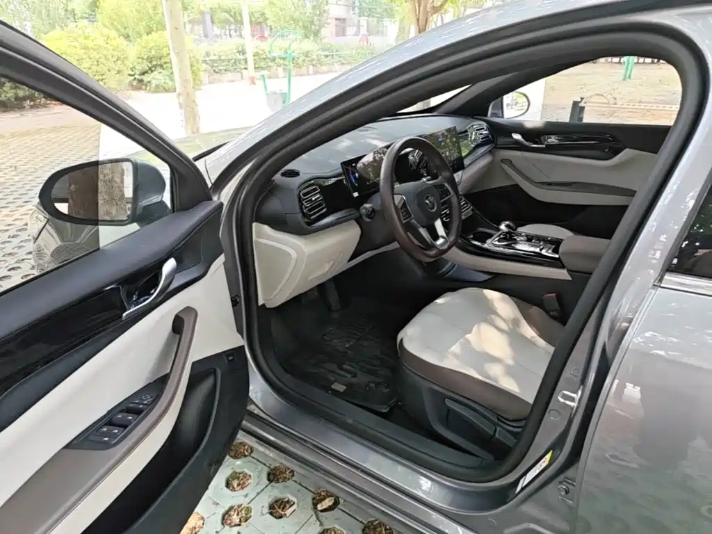 BYD Qin PLUS 2025 — фото 16