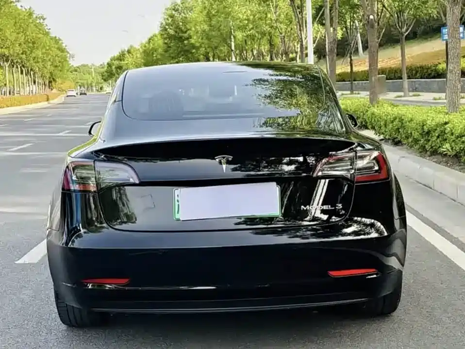 Tesla Model 3 2021 — фото 15