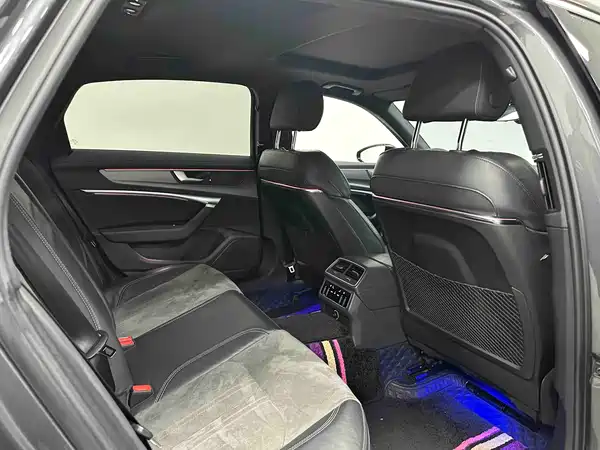 Audi A6L 2022