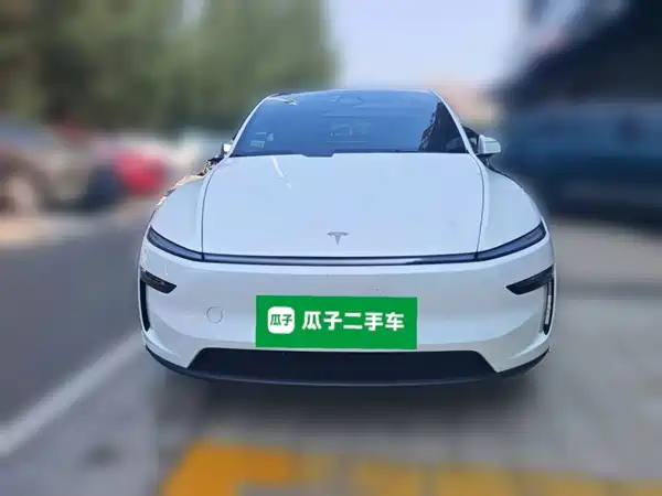 Tesla Model Y 2026