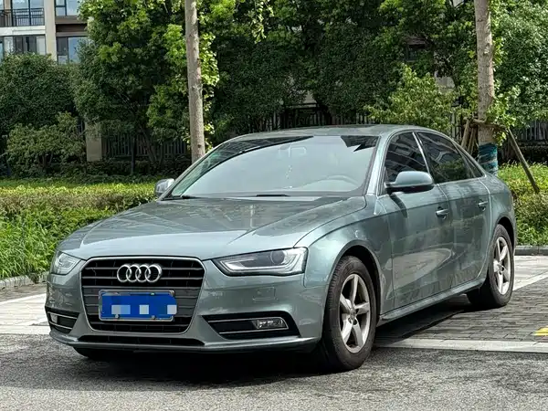 Audi A4L 2013