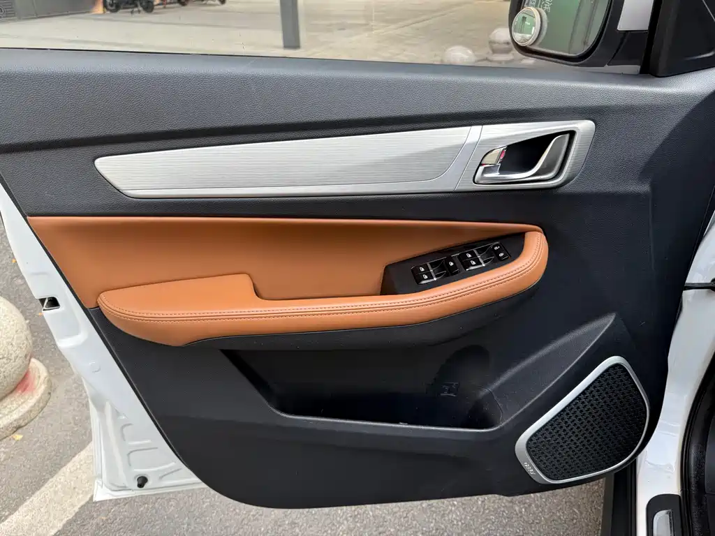 Geely Vision X6 2018 — фото 18