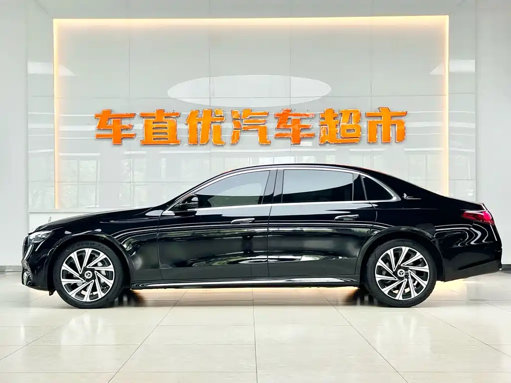 Mercedes-Benz E-Class 2024
