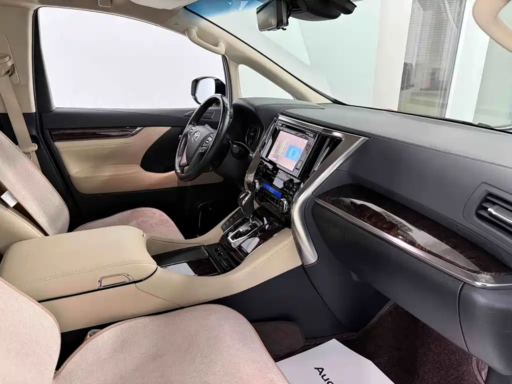 Toyota Alphard 2019 — фото 7
