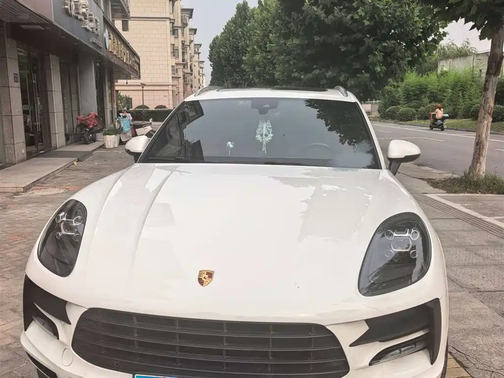 Porsche Macan 2020