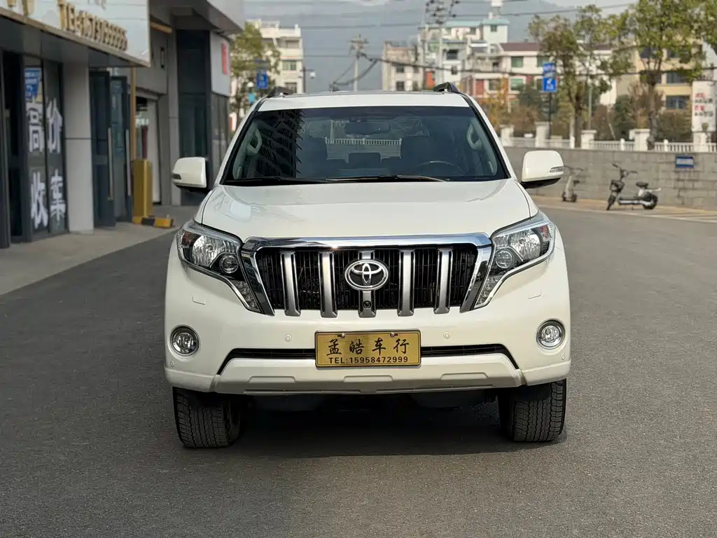 Toyota Prado 2017 — фото 2