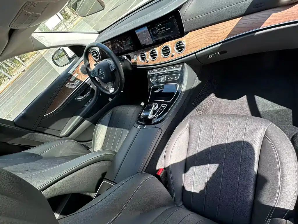 Mercedes-Benz E-Class 2016 — фото 11