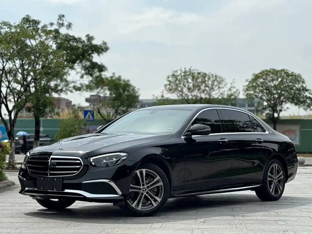 Mercedes-Benz E-Class 2023 — фото 1