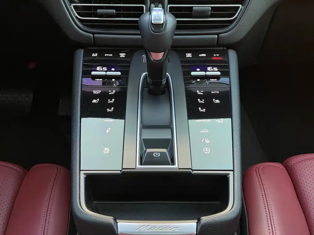 Porsche Macan 2023 — фото 11